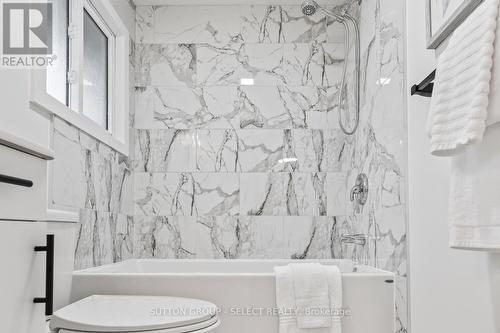 883 Westbury Place, London, ON - Indoor Photo Showing Bathroom