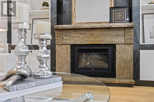 883 Westbury Place, London, ON - Indoor Photo Showing Living Room With Fireplace