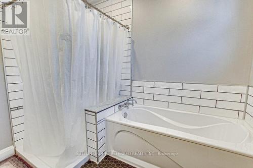 217 Vancouver Street, London, ON - Indoor Photo Showing Bathroom