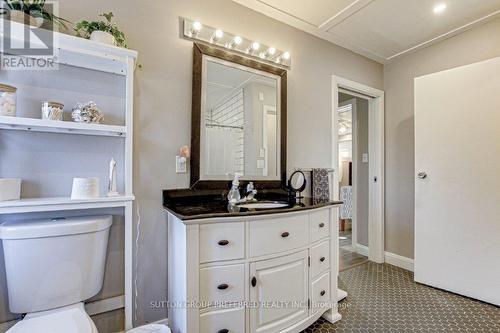 217 Vancouver Street, London, ON - Indoor Photo Showing Bathroom