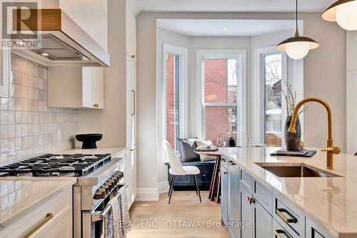 66 Barton Street, Ottawa, ON - Indoor Photo Showing Kitchen With Upgraded Kitchen