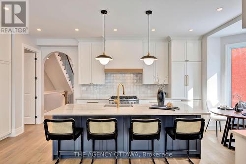 66 Barton Street, Ottawa, ON - Indoor Photo Showing Kitchen With Upgraded Kitchen