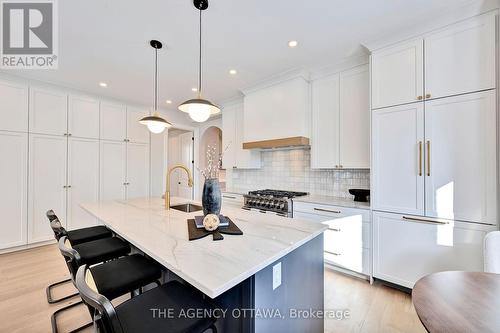 66 Barton Street, Ottawa, ON - Indoor Photo Showing Kitchen With Double Sink With Upgraded Kitchen