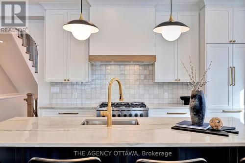 66 Barton Street, Ottawa, ON - Indoor Photo Showing Kitchen With Upgraded Kitchen