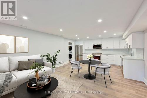 66 Barton Street, Ottawa, ON - Indoor Photo Showing Living Room