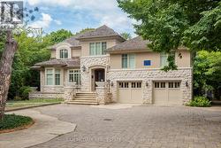 1729 BLYTHE ROAD  Mississauga, ON L5H 2C3