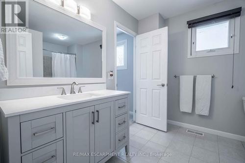 74 Huckleberry Place, Hamilton, ON - Indoor Photo Showing Bathroom