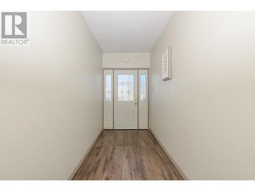 80 6 Street Ne, Salmon Arm, BC - Indoor Photo Showing Other Room