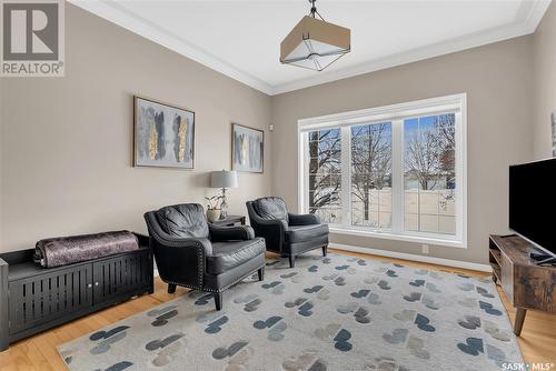 306 Wright Court, Saskatoon, SK - Indoor Photo Showing Living Room