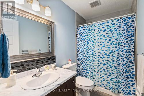 6 Hayes Street, London, ON - Indoor Photo Showing Bathroom