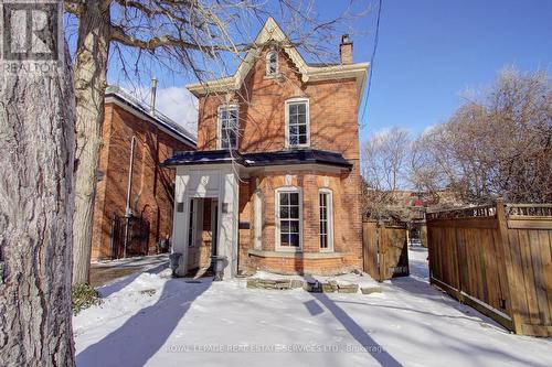 8 Duff Street, Hamilton, ON - Outdoor