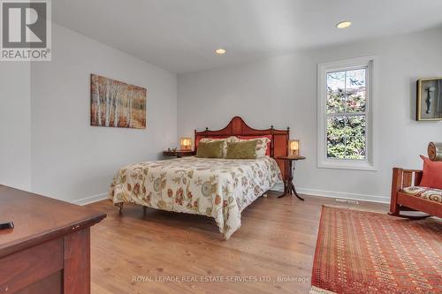 8 Duff Street, Hamilton, ON - Indoor Photo Showing Bedroom