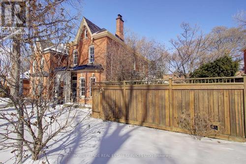 8 Duff Street, Hamilton, ON - Outdoor