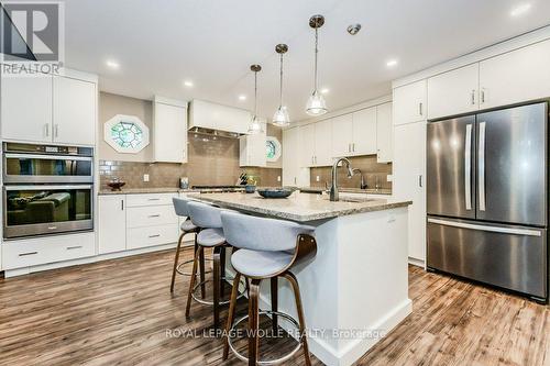 218 Corrie Crescent, Waterloo, ON - Indoor Photo Showing Kitchen With Stainless Steel Kitchen With Upgraded Kitchen