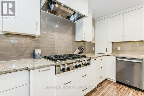 219 Corrie Crescent, Waterloo, ON - Indoor Photo Showing Kitchen With Upgraded Kitchen