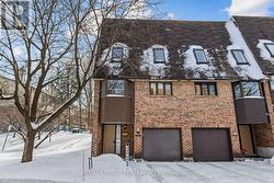 20 - 1412 FORGE STREET  Ottawa, ON K1T 2T9