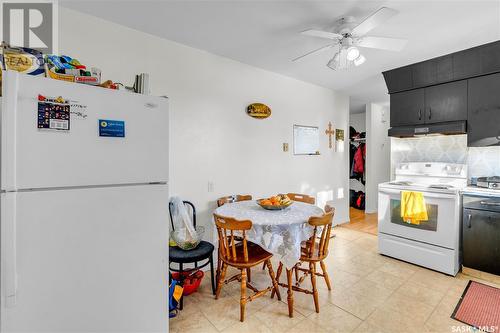 98 Trudelle Crescent, Regina, SK - Indoor Photo Showing Kitchen