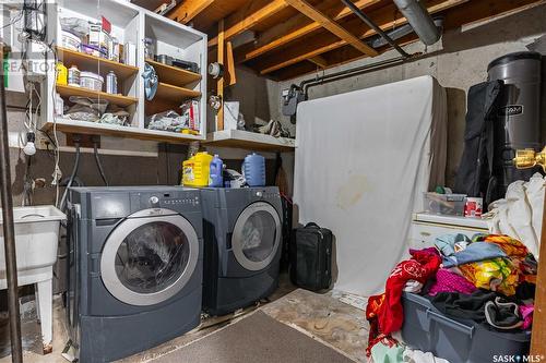 98 Trudelle Crescent, Regina, SK - Indoor Photo Showing Laundry Room