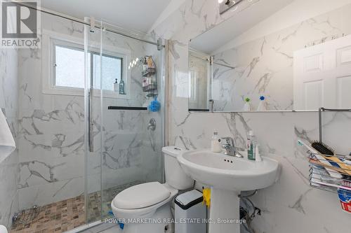 935 Goren Avenue, Ottawa, ON - Indoor Photo Showing Bathroom