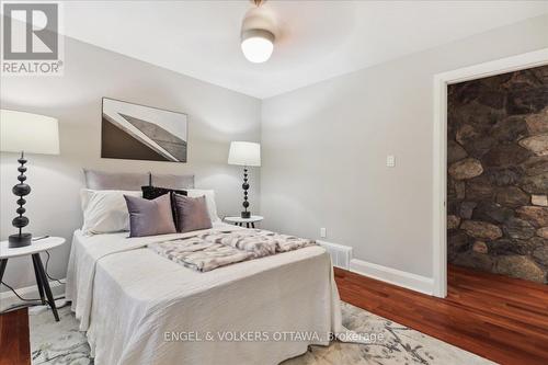 2282 Bowman Road, Ottawa, ON - Indoor Photo Showing Bedroom