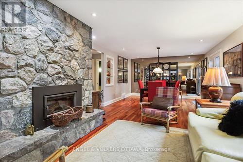 2282 Bowman Road, Ottawa, ON - Indoor Photo Showing Living Room With Fireplace