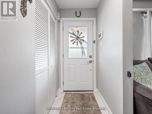 2 Maitland Avenue, Hamilton, ON - Indoor Photo Showing Other Room