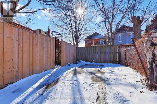 49 Wentworth Street N, Hamilton, ON - Outdoor