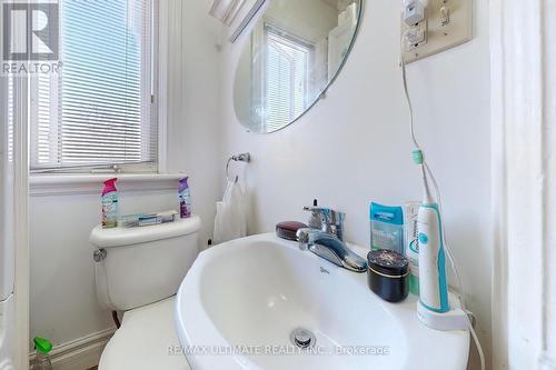 49 Wentworth Street N, Hamilton, ON - Indoor Photo Showing Bathroom