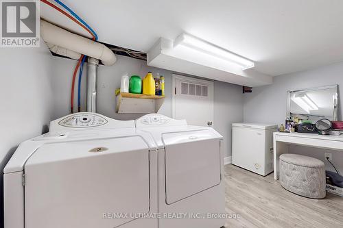 49 Wentworth Street N, Hamilton, ON - Indoor Photo Showing Laundry Room