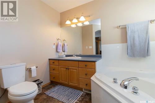 223 Beerling Crescent, Saskatoon, SK - Indoor Photo Showing Bathroom