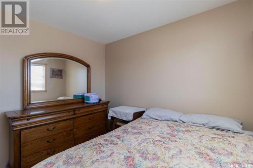 223 Beerling Crescent, Saskatoon, SK - Indoor Photo Showing Bedroom