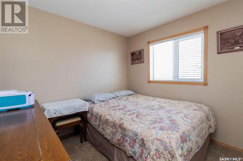 223 Beerling Crescent, Saskatoon, SK - Indoor Photo Showing Bedroom