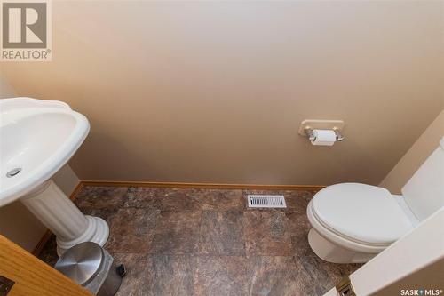 223 Beerling Crescent, Saskatoon, SK - Indoor Photo Showing Bathroom