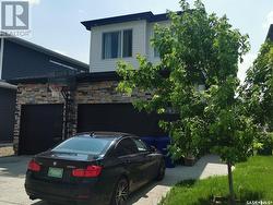 686 Fast CRESCENT  Saskatoon, SK S7W 0X1