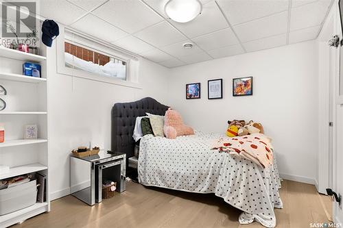 223 Sunset Drive, Regina, SK - Indoor Photo Showing Bedroom