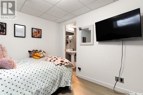 223 Sunset Drive, Regina, SK - Indoor Photo Showing Bedroom