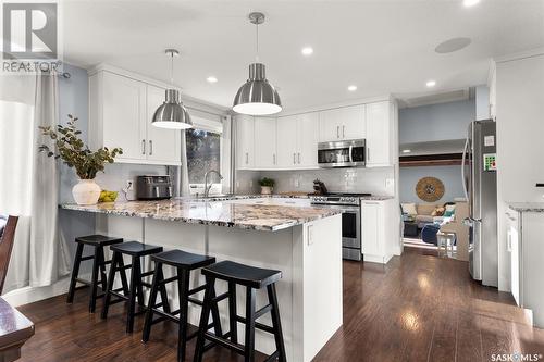 223 Sunset Drive, Regina, SK - Indoor Photo Showing Kitchen With Stainless Steel Kitchen With Upgraded Kitchen