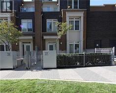 27 - 370 SQUARE ONE DRIVE  Mississauga, ON L5B 0E6