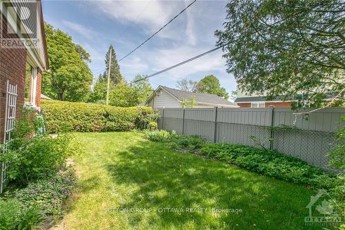 826 Hamlet Road, Ottawa, ON - Outdoor With Backyard