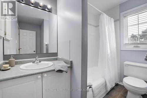 Bathroom - 5 Margrave Avenue, Ottawa, ON - Indoor Photo Showing Bathroom