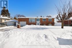 3 BARLYN AVENUE  Ottawa, ON K2E 5C9