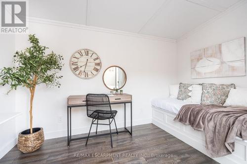 5486 Randolph Crescent, Burlington, ON - Indoor Photo Showing Bedroom