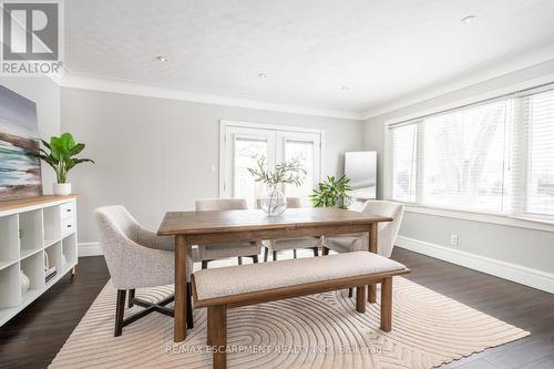 5486 Randolph Crescent, Burlington, ON - Indoor Photo Showing Dining Room