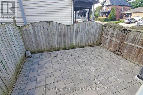 521 Hughson Street N, Hamilton, ON - Outdoor With Exterior