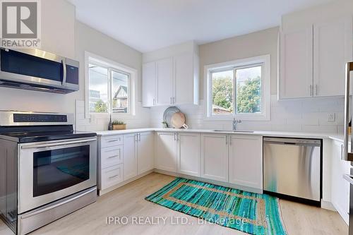 521 Hughson Street N, Hamilton, ON - Indoor Photo Showing Kitchen