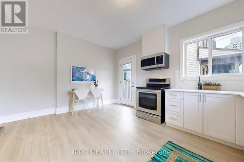 521 Hughson Street N, Hamilton, ON - Indoor Photo Showing Kitchen