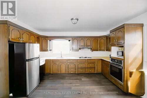 1077 Clearview Avenue, Burlington, ON - Indoor Photo Showing Kitchen