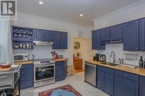 40 Askin Street, London, ON - Indoor Photo Showing Kitchen