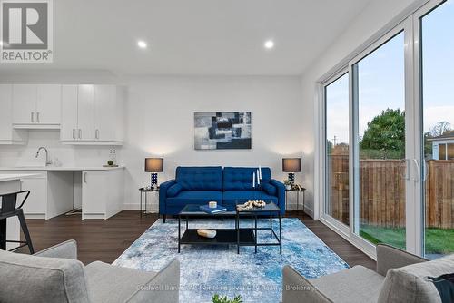 174 Park Street, Goderich (Goderich (Town)), ON - Indoor Photo Showing Living Room
