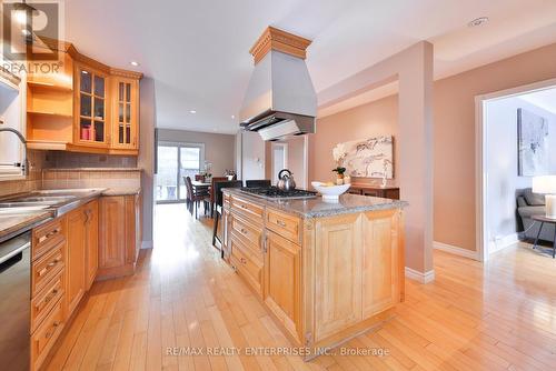 1472 Myron Drive, Mississauga, ON - Indoor Photo Showing Kitchen